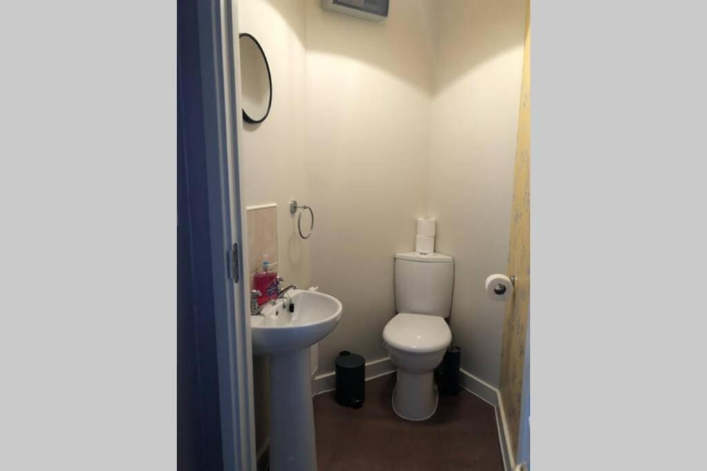 Dudley House **Staycation & Contractors** Sleeps 7 Tipton Exteriér fotografie