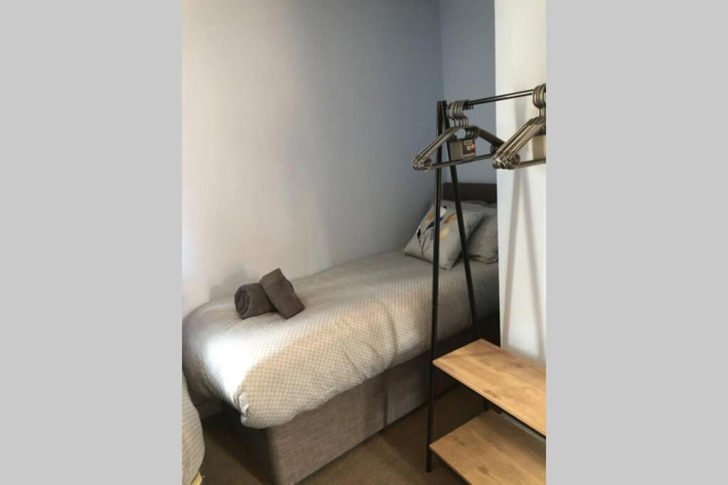 Dudley House **Staycation & Contractors** Sleeps 7 Tipton Exteriér fotografie