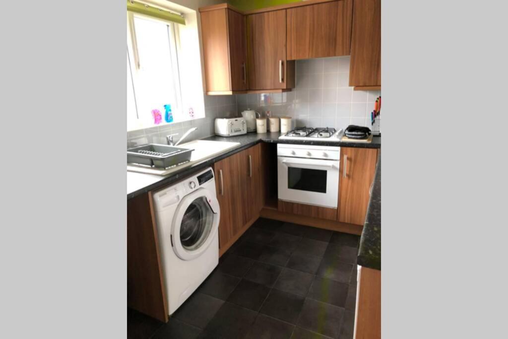 Dudley House **Staycation & Contractors** Sleeps 7 Tipton Exteriér fotografie